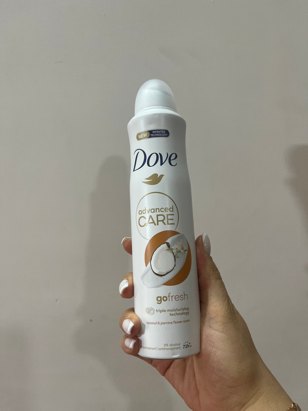 اسپری زنانه داو مدل Go Fresh رایحه انار نسخه انگلیسی حجم 250 میلی لیتر